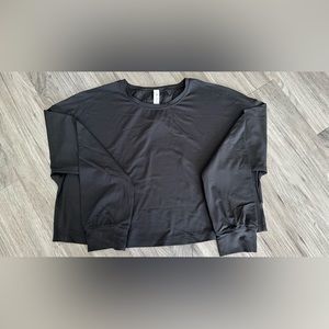 Lululemon black long sleeve crop top
